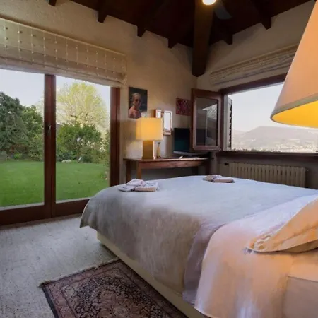 Classic, Elegant Private Opposite Vila Ispra